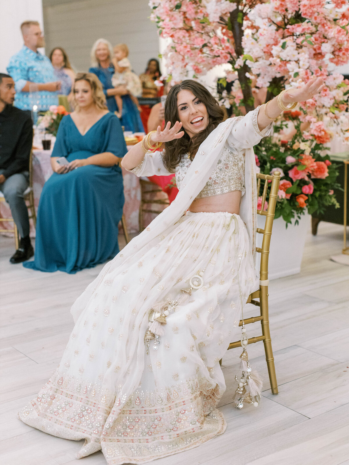 the-nest-ruth-farms-colorful-indian-wedding-reception-14