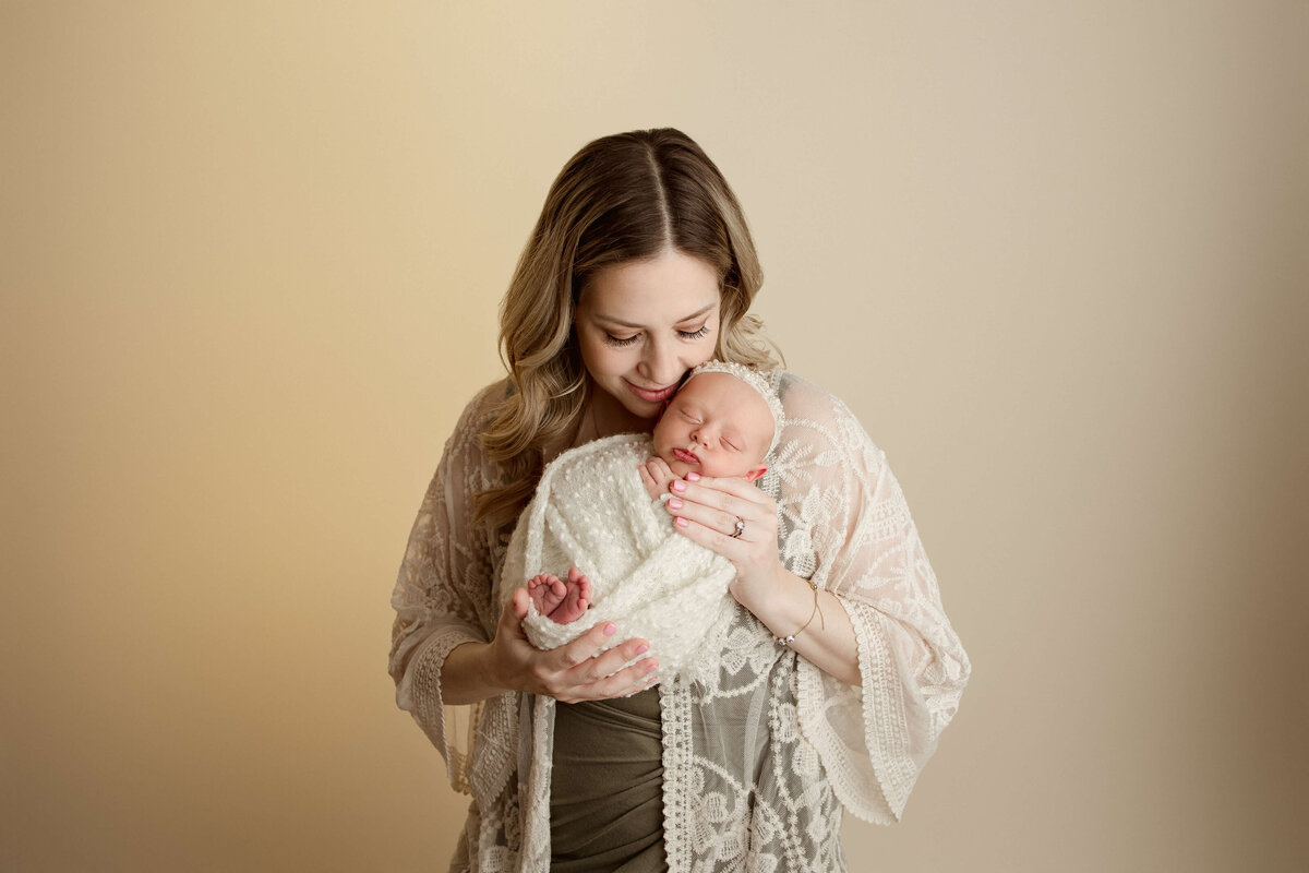 Brookfield-Newborn-Photographer-22