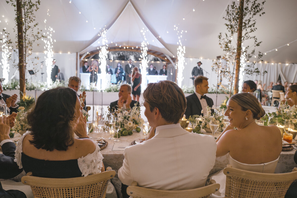 Marthas-vineyard-wedding-planner-kg-events-design-luxury-destination-weddings-private-events-corporate-events-edgartown-ma-event-designer-outdoor-tented-wedding-reception-island-wedding-vogue-wedding-pohogonot-220