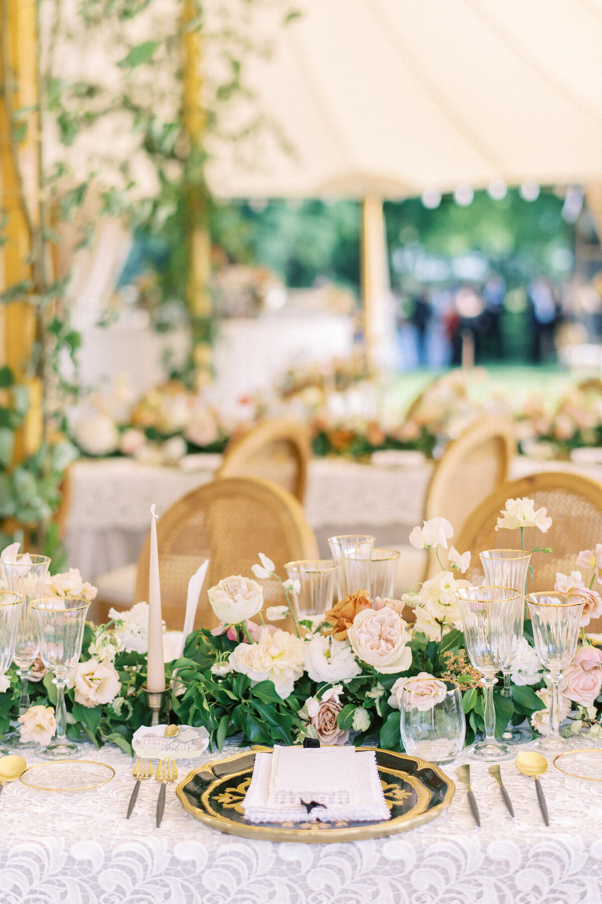 Maïlys Fortune Photography Husband Wife Wedding Weddings Photography France Switzerland Italy Timeless Dreamy Imagery Bilingual French English Destination Weddings Destination Wedding Provence French Riviera Paris Lake Como Tuscany125