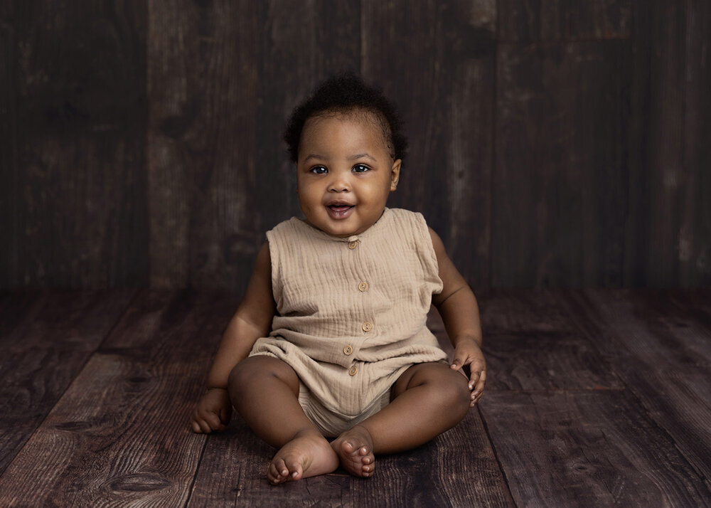 MILESTONE_SITTER_BABYBOYSMILING