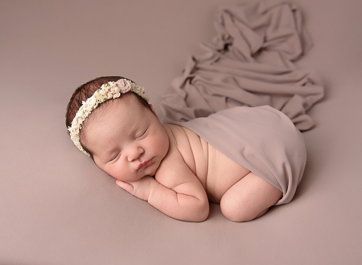 Best-affordable-simplistic-posed-newborn-keller-dfw-baby-newborn-photographer-7
