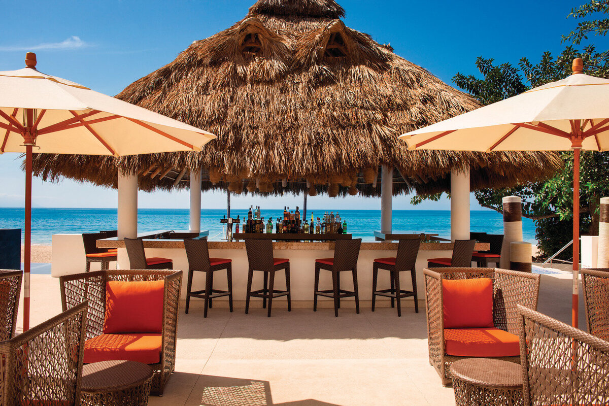 Hyatt-Ziva-Puerto-Vallarta-Pool-Bar