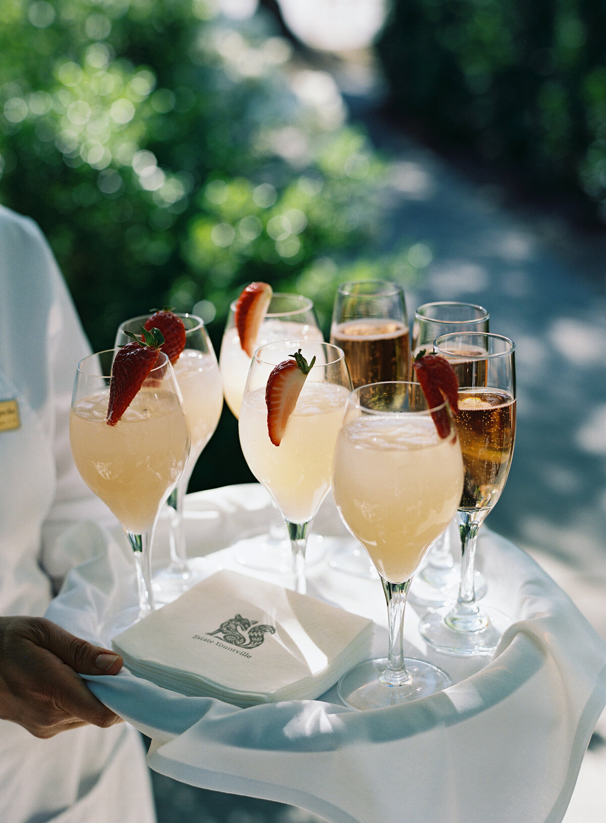 estate-yountville-wedding-cocktail-hour-strawberry-drinks