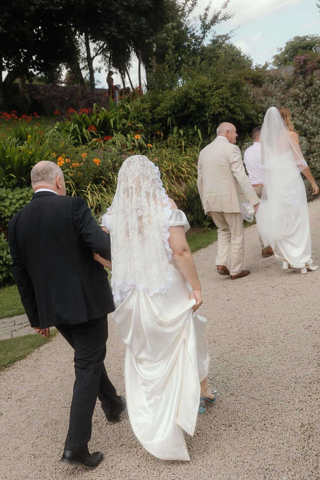 chic-luxury-garden-wedding-love-gatherings-ireland (24)