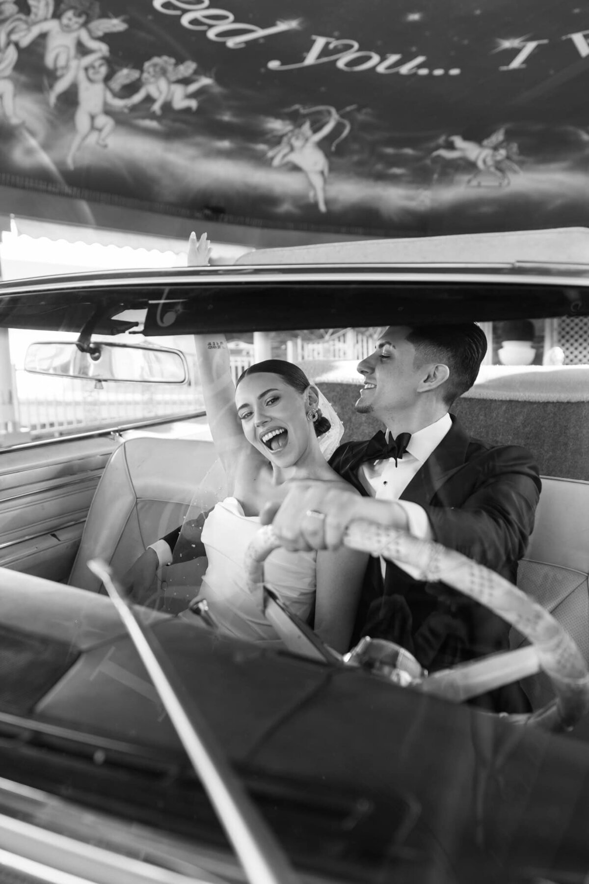 31Little White Chapel wedding  photographer