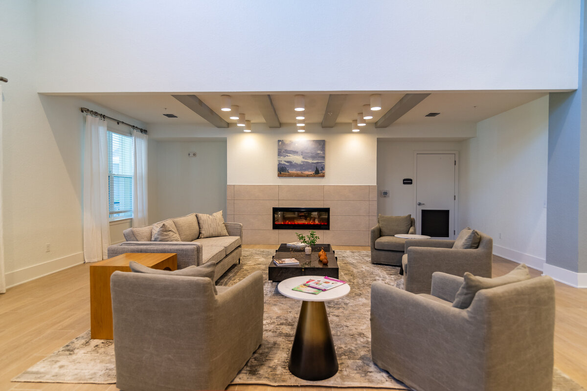 042324ROCHESTERPARK-38