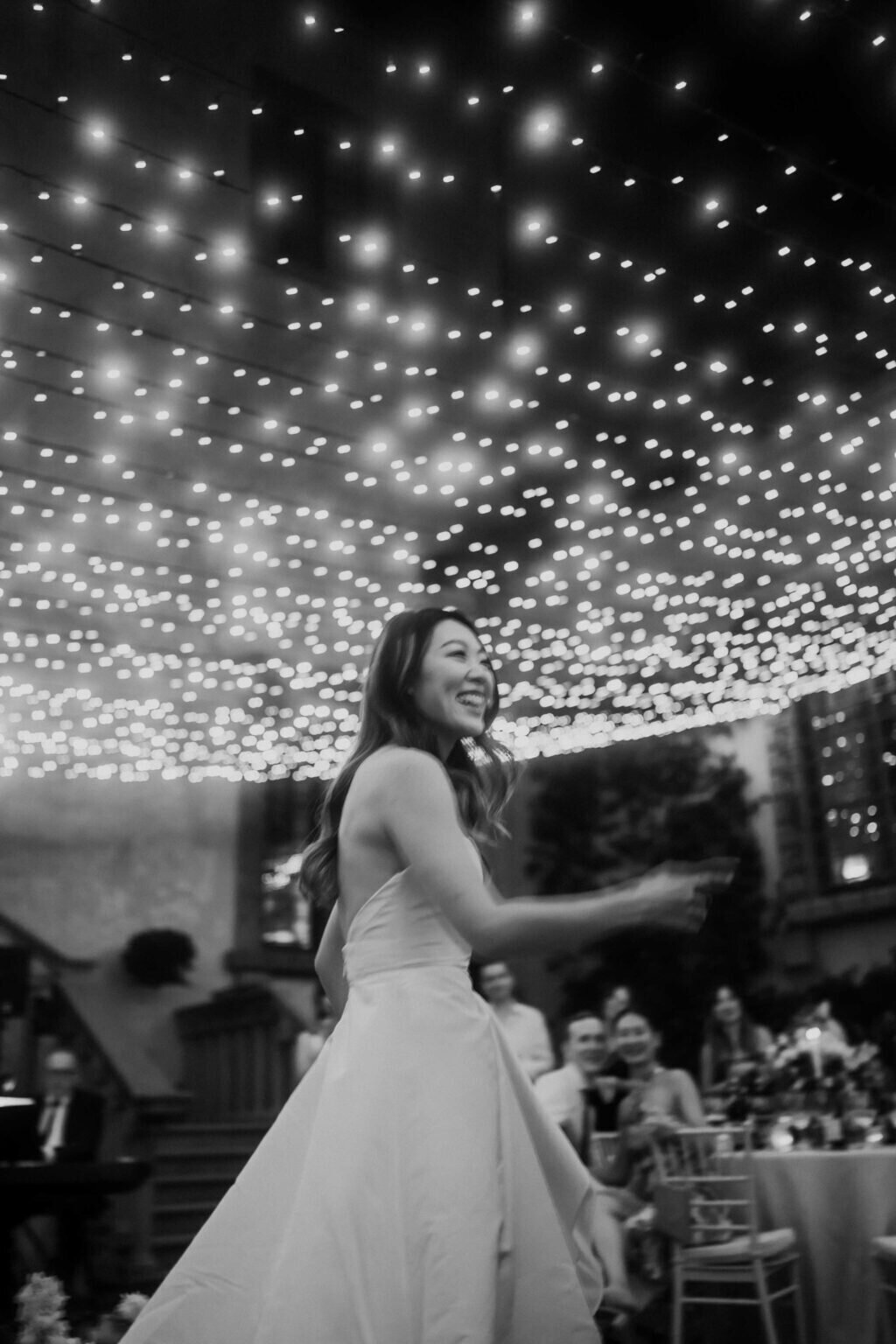 modern-bride-party-at-villa-mangiacane-1024x1536