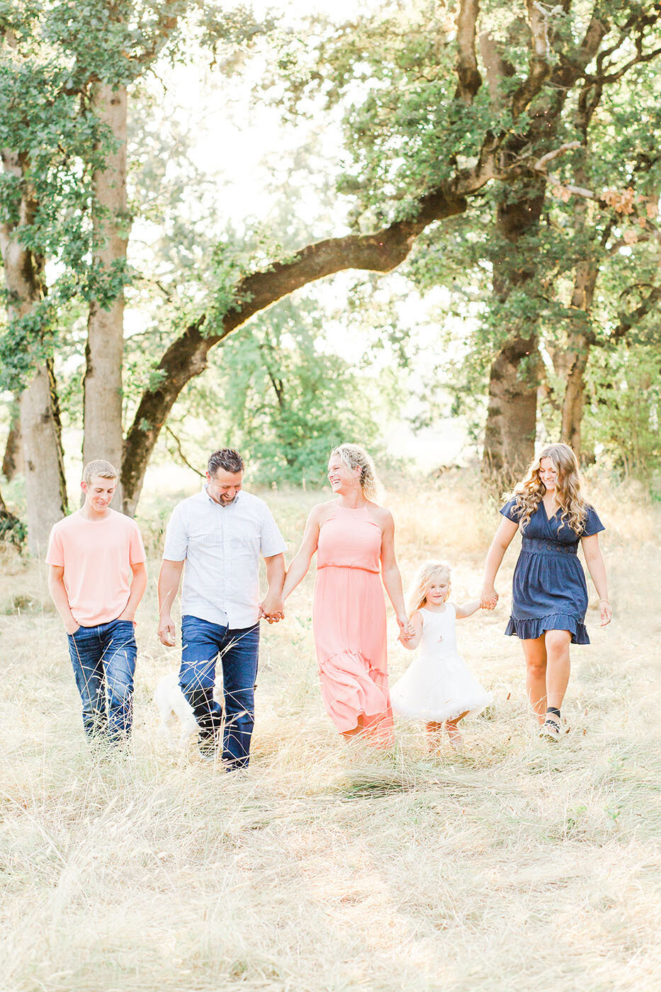 portland family photographer family photos in a field