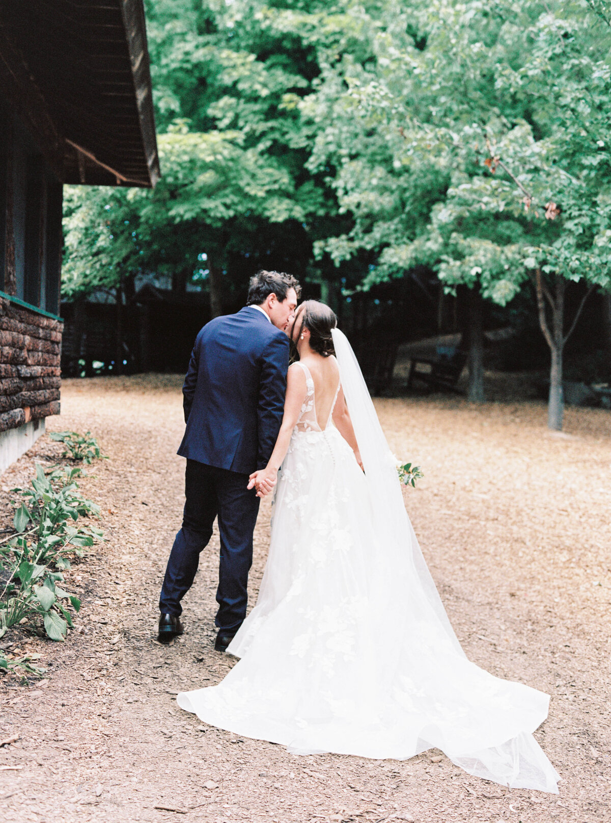 Vermont-Luxury-Wedding-Photographer-Bride-Groom-Photos_197