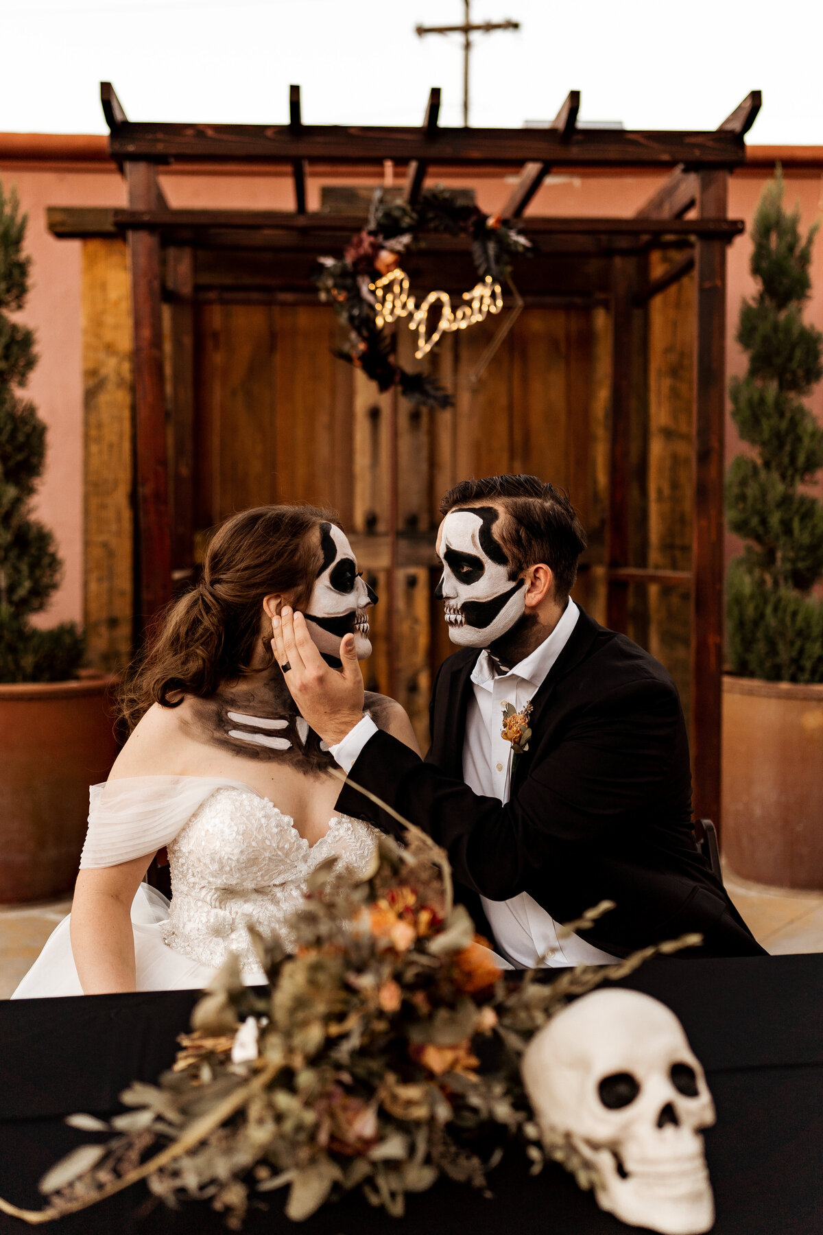 bates mansion tucson arizona halloween wedding photos (3)