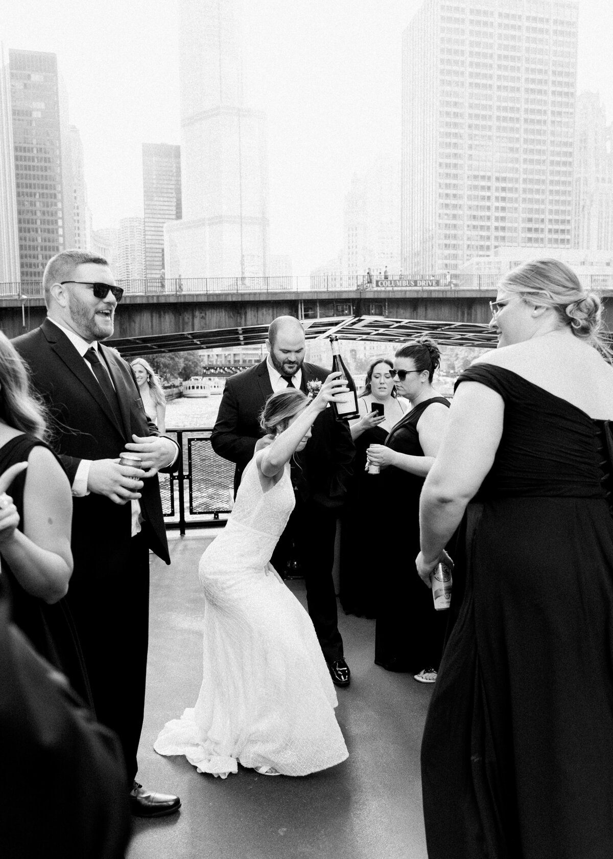 rempel-photography-chicago-wedding-photography-bright-colorful-timeless-fun-river-roast-wedding-photos-boat-cocktail-hour-on-the-chicago-river_0213