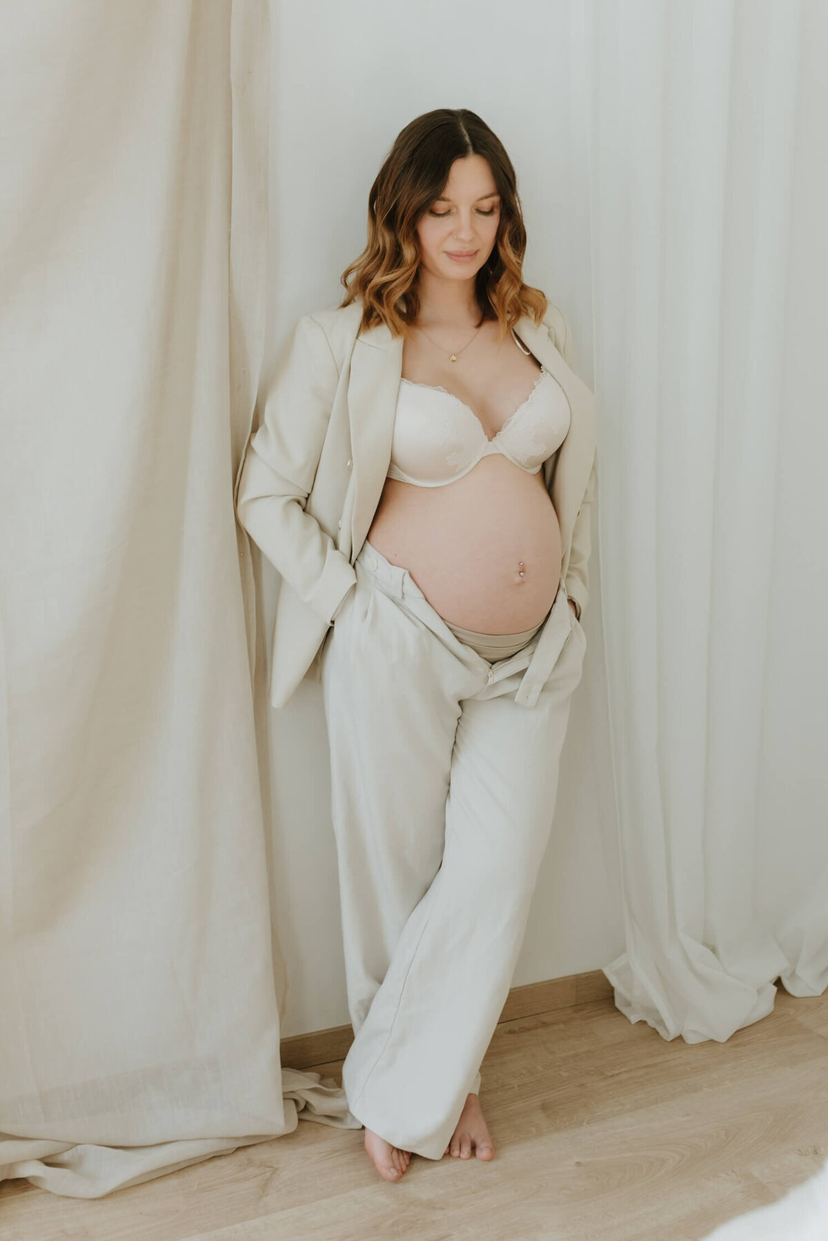 intimate motherhood shoot Sint-niklaas - Pictures by Jess