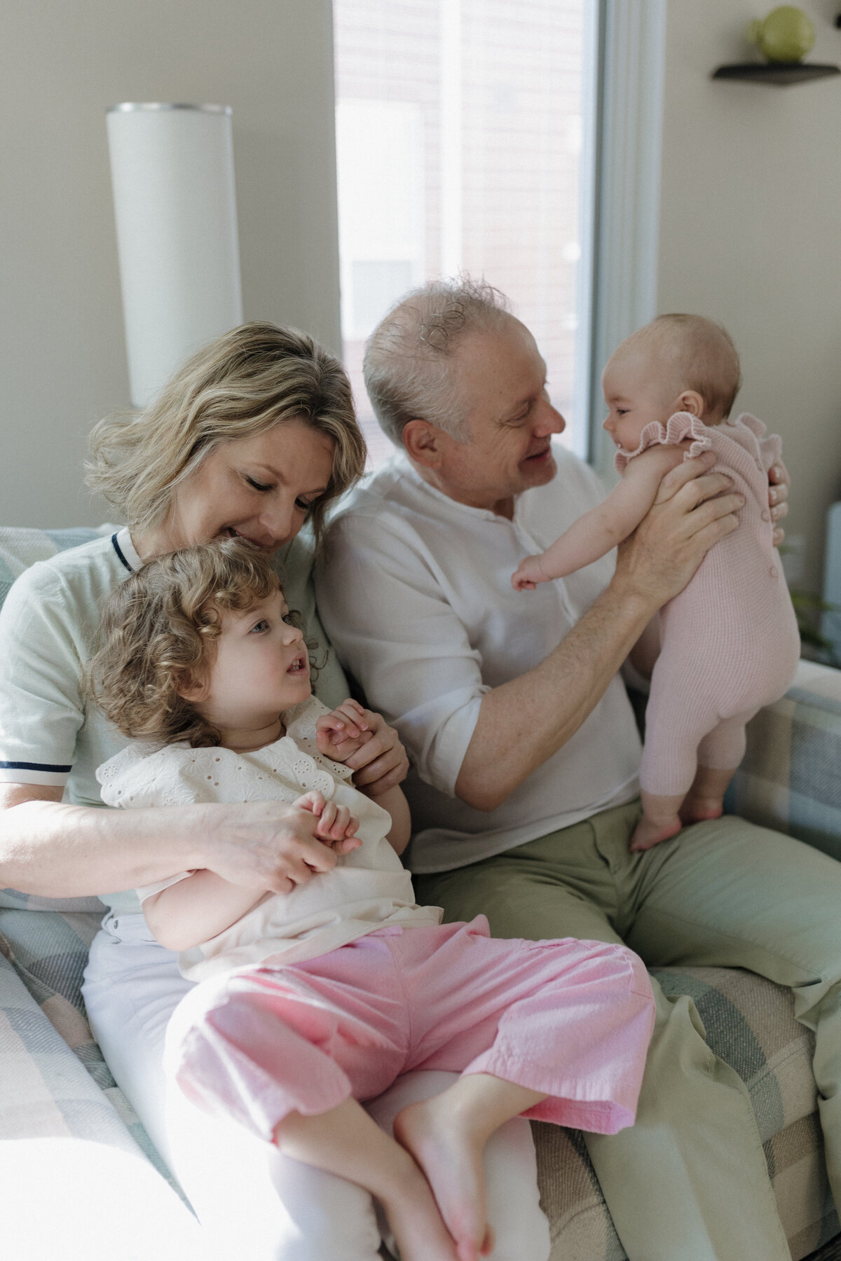 March-2024-Family-Portraits-139 (1)