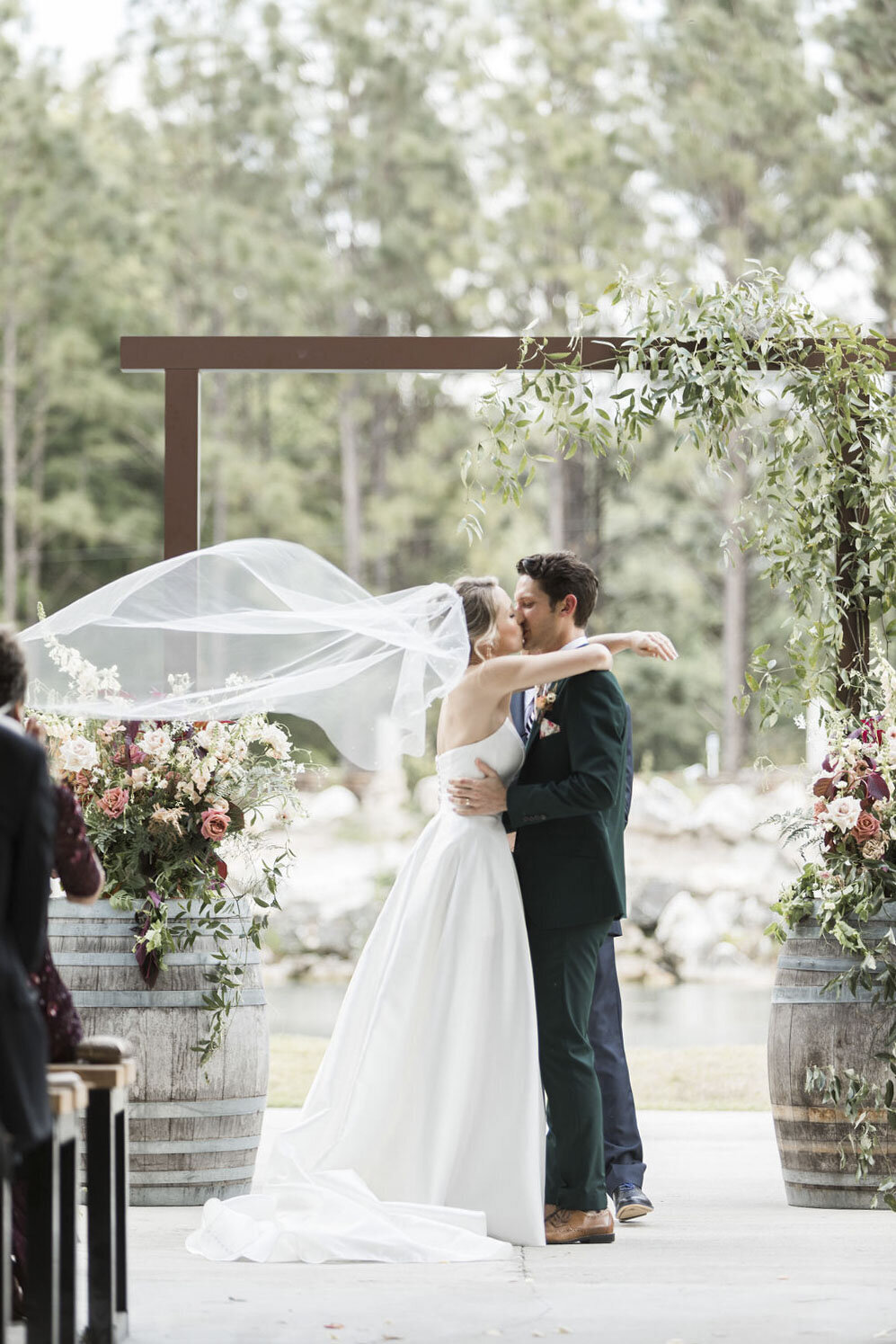 349 - Sissy&Jordan-HundredsofMoments-Ceremony1034-230325-137