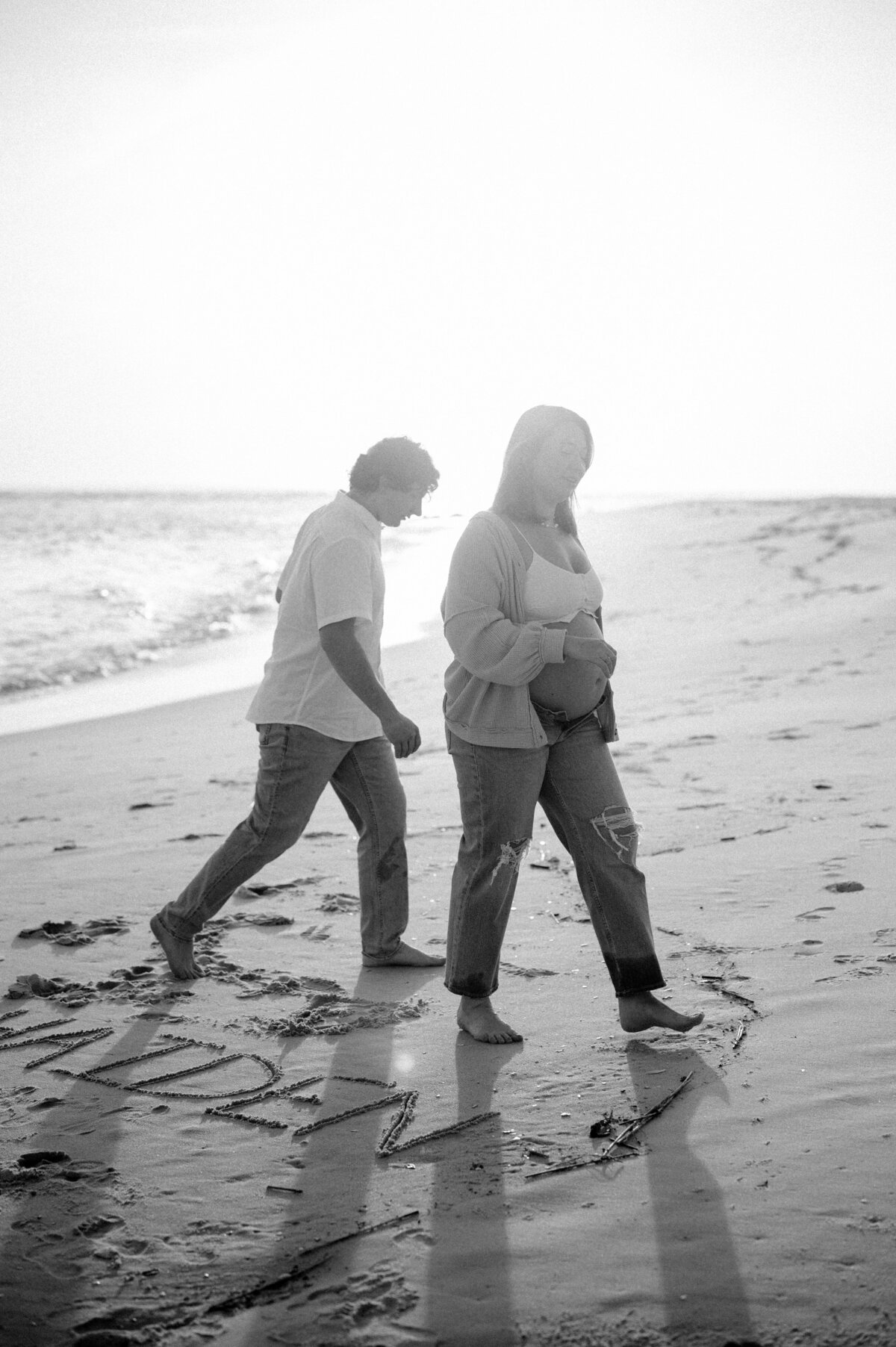 CapeMayLighthouse_BeachMaternitySession_TaylorNicollePhoto-44