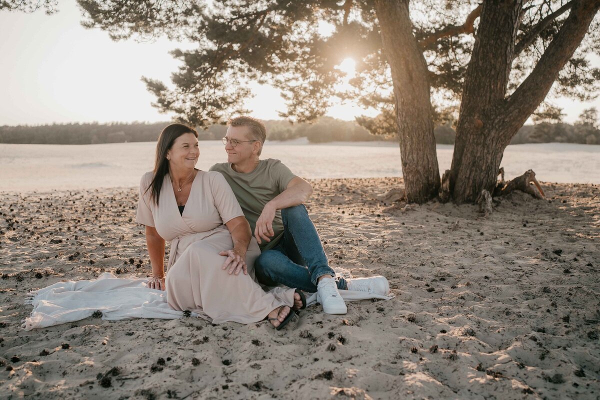 leukfotografie-gezinsshoot-soesterduinen-buiten-golden-hour-3