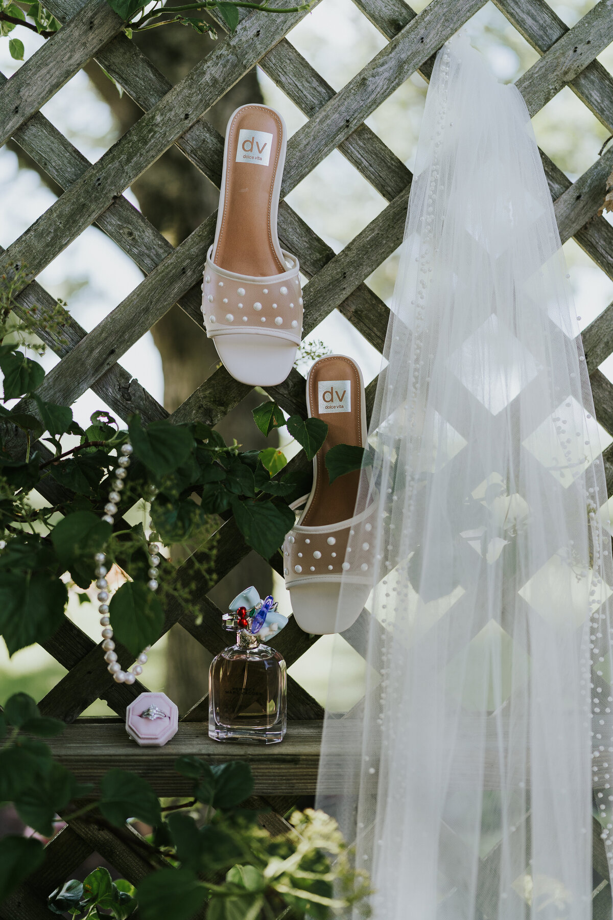 Mr. & Mrs. Lonsbury002