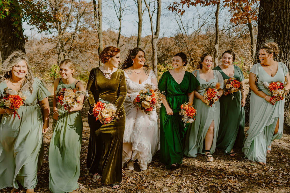 storyteller-collective-photo-co-bridesmaids-group-laughing-iowa