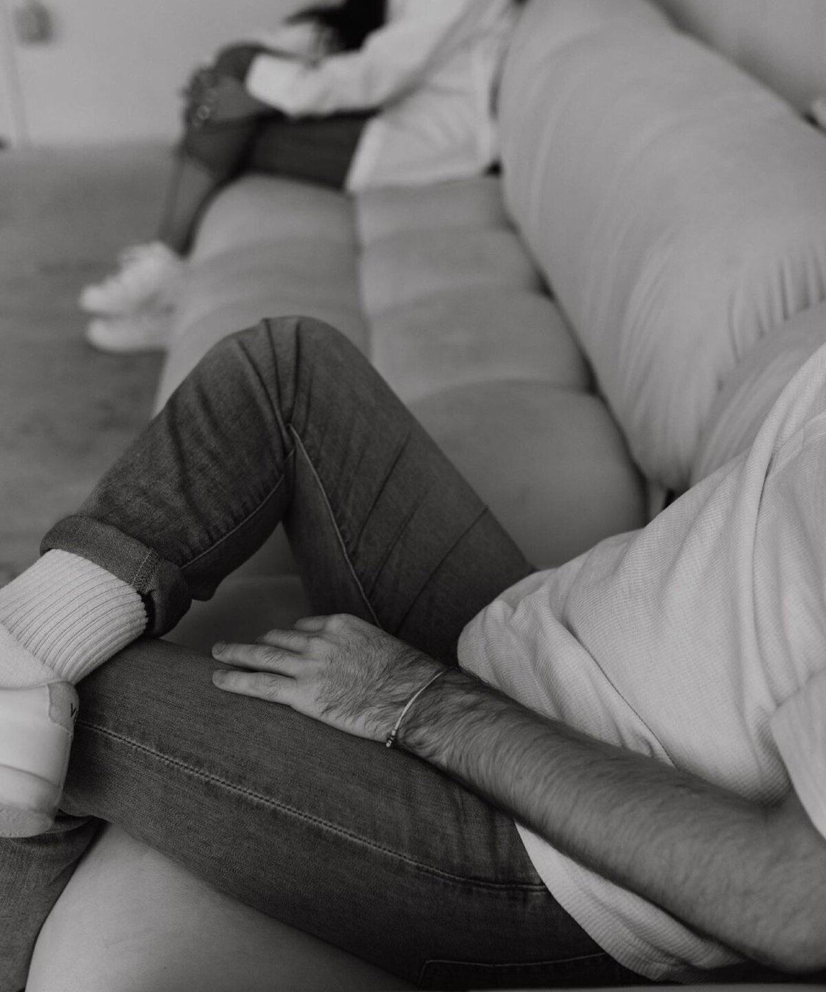 darby-saint-photography-cozy-candid-couple