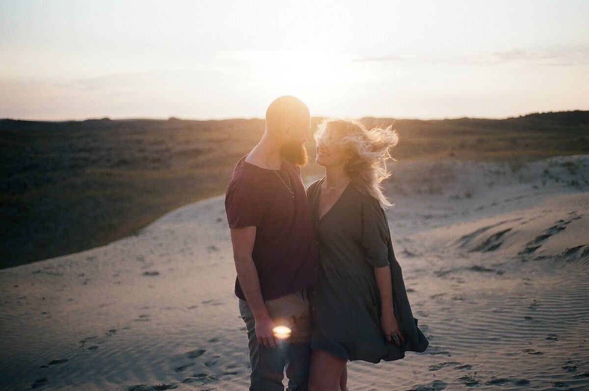 Photos by Canadian wedding and elopement photographer Sarah Rolles Photography