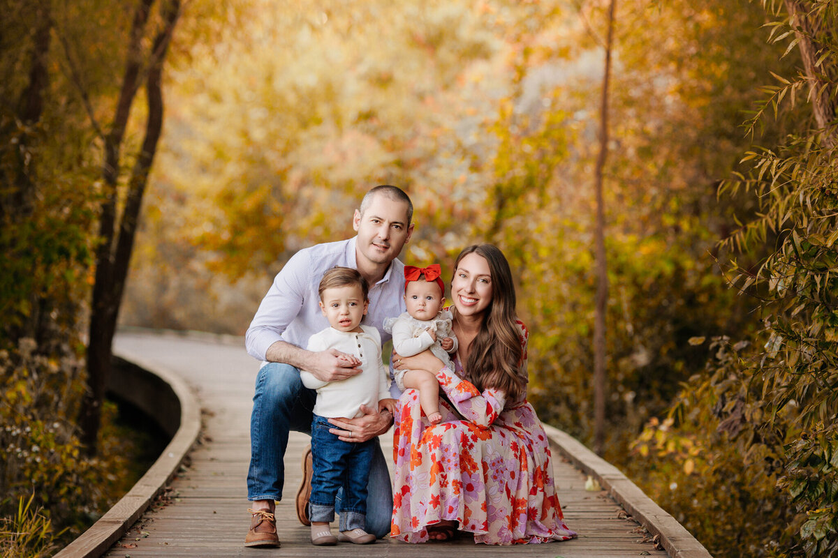 NWA family photographer, Northwest Arkansas best family photography, family portraits near me, professional family photos, family photography packages