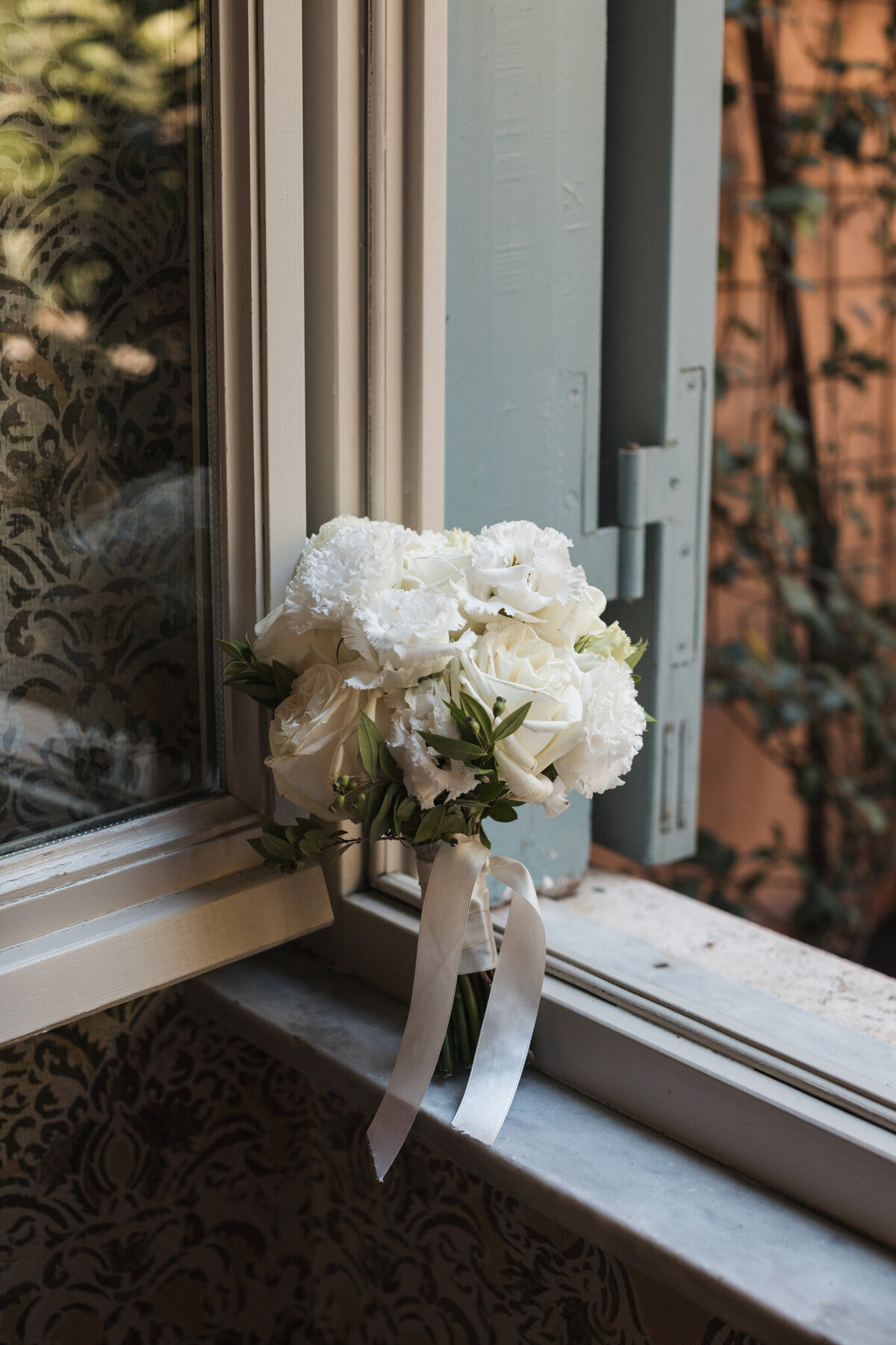 Destination elopement photographer and planner.  Specializing in all inclusive elopement packages. 