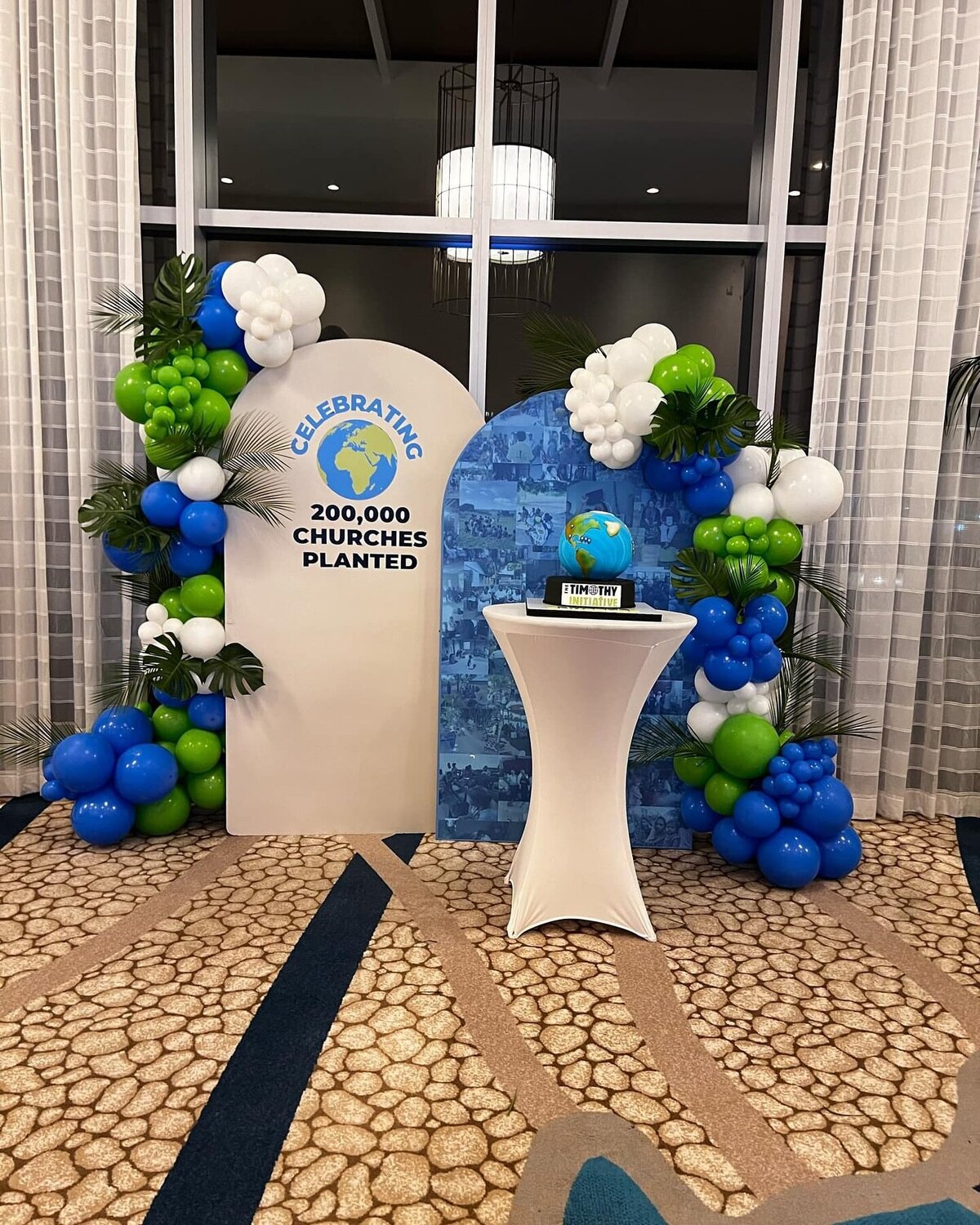 community event balloons in Tampa