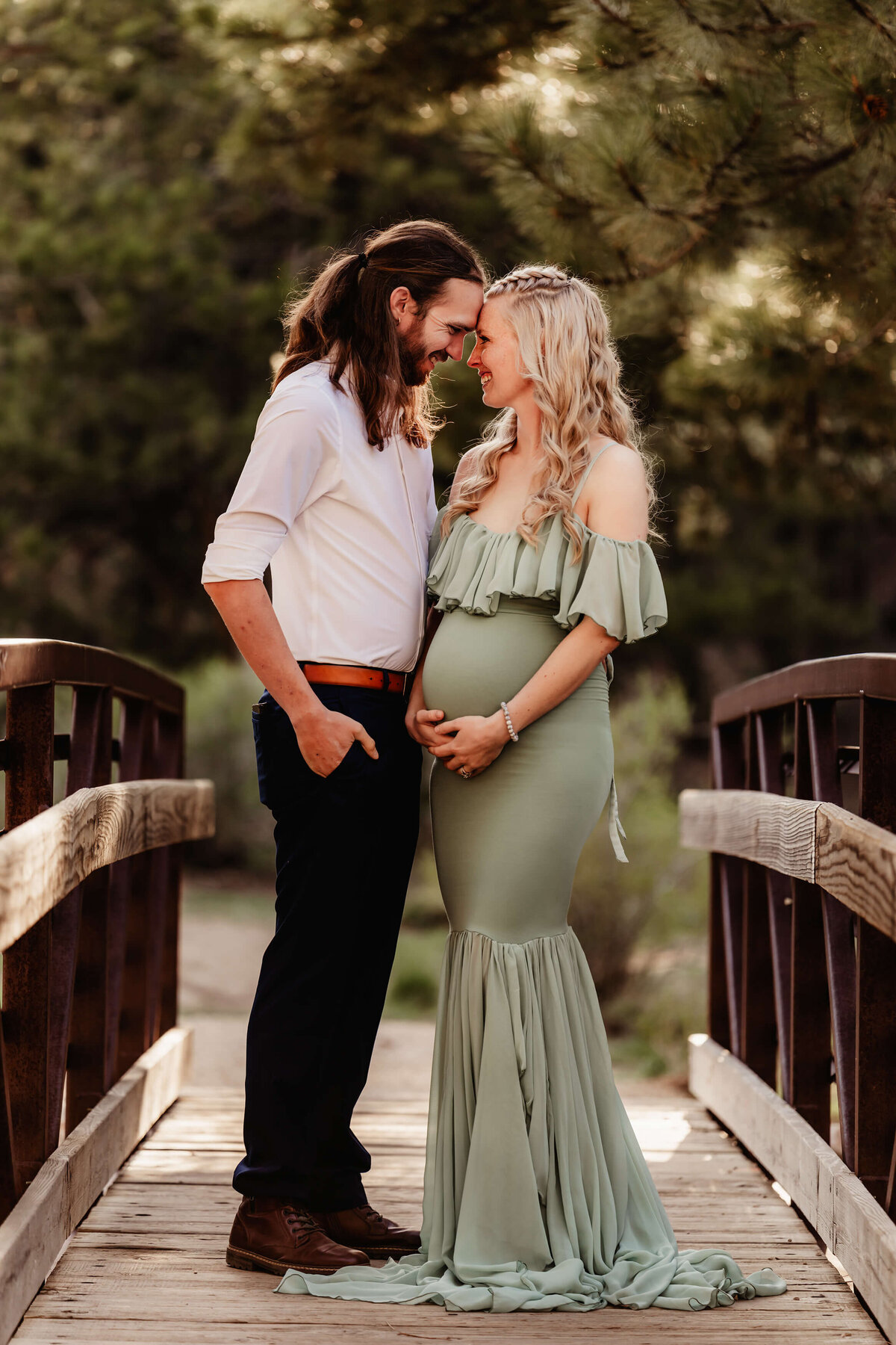 mountain-maternity-session-las-vegas