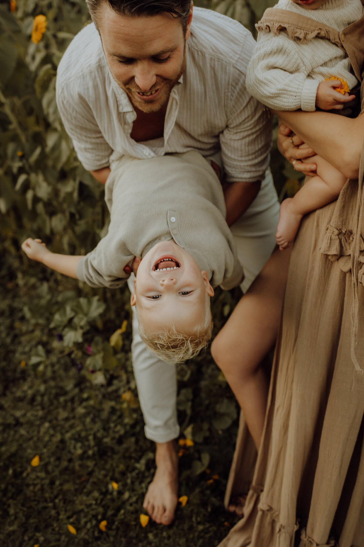 FamilyshootZonnebloemen (84 van 100)