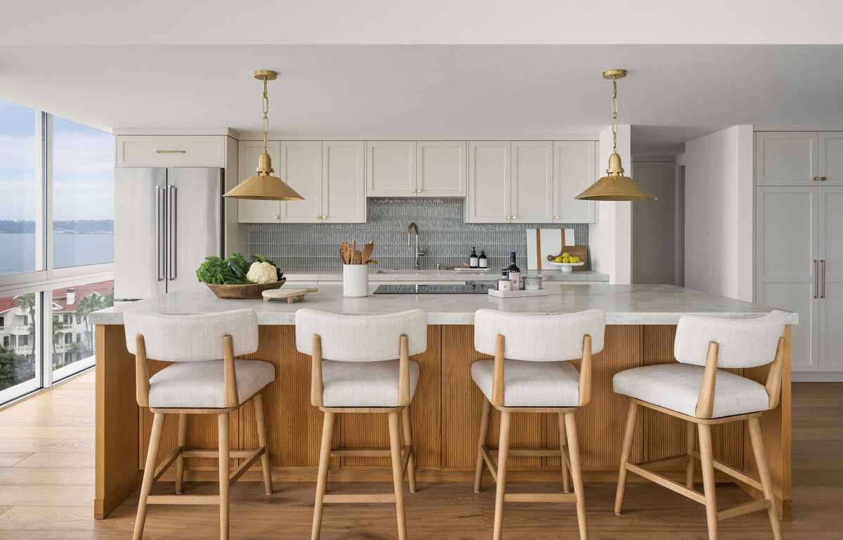 09-22-25_B56_1710AvenidaDelMundo8237