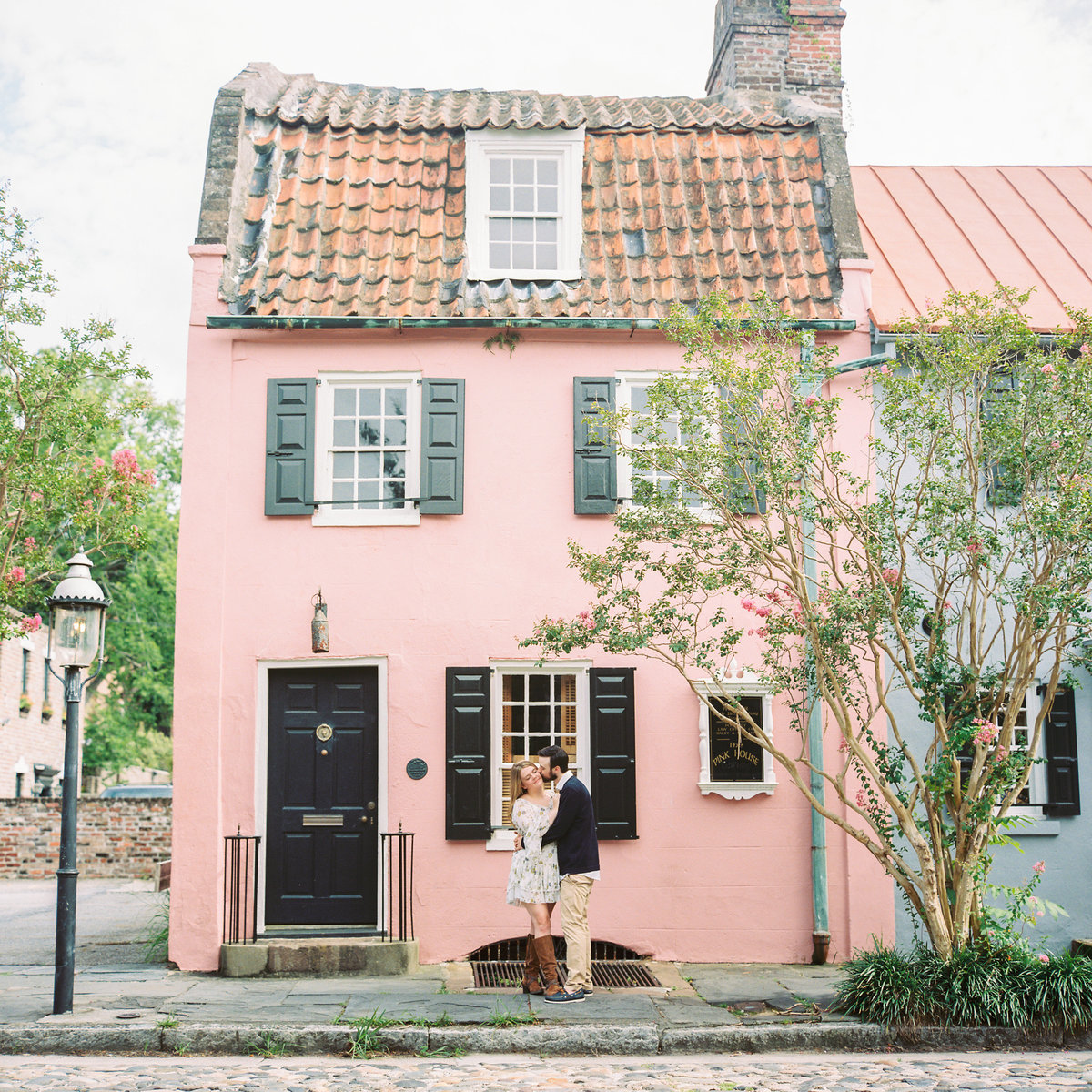Charleston-engagement-pictures-photos-chalmers-street-philip-casey