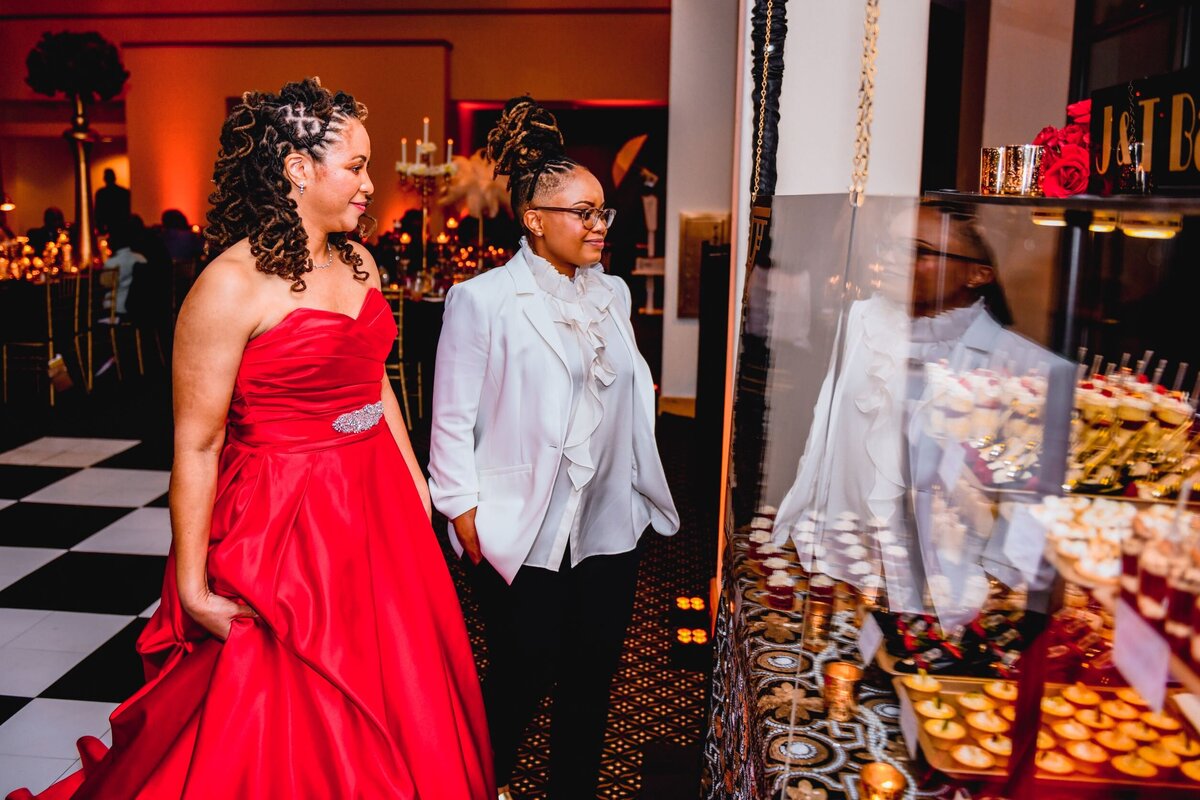 41 - Mahaffey Theater Wedding Dessert - Tampa Bay Wedding Planner