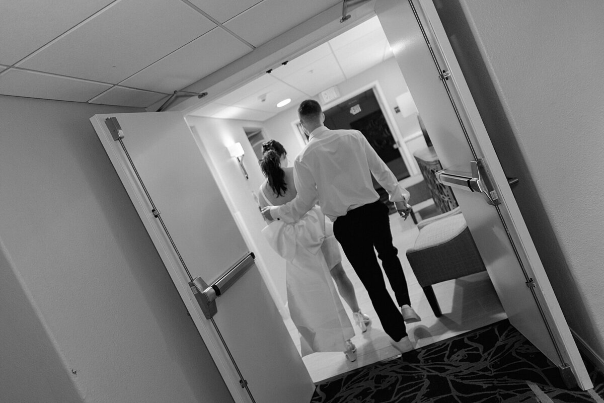 Lido-Beach-Resort-Wedding_0110
