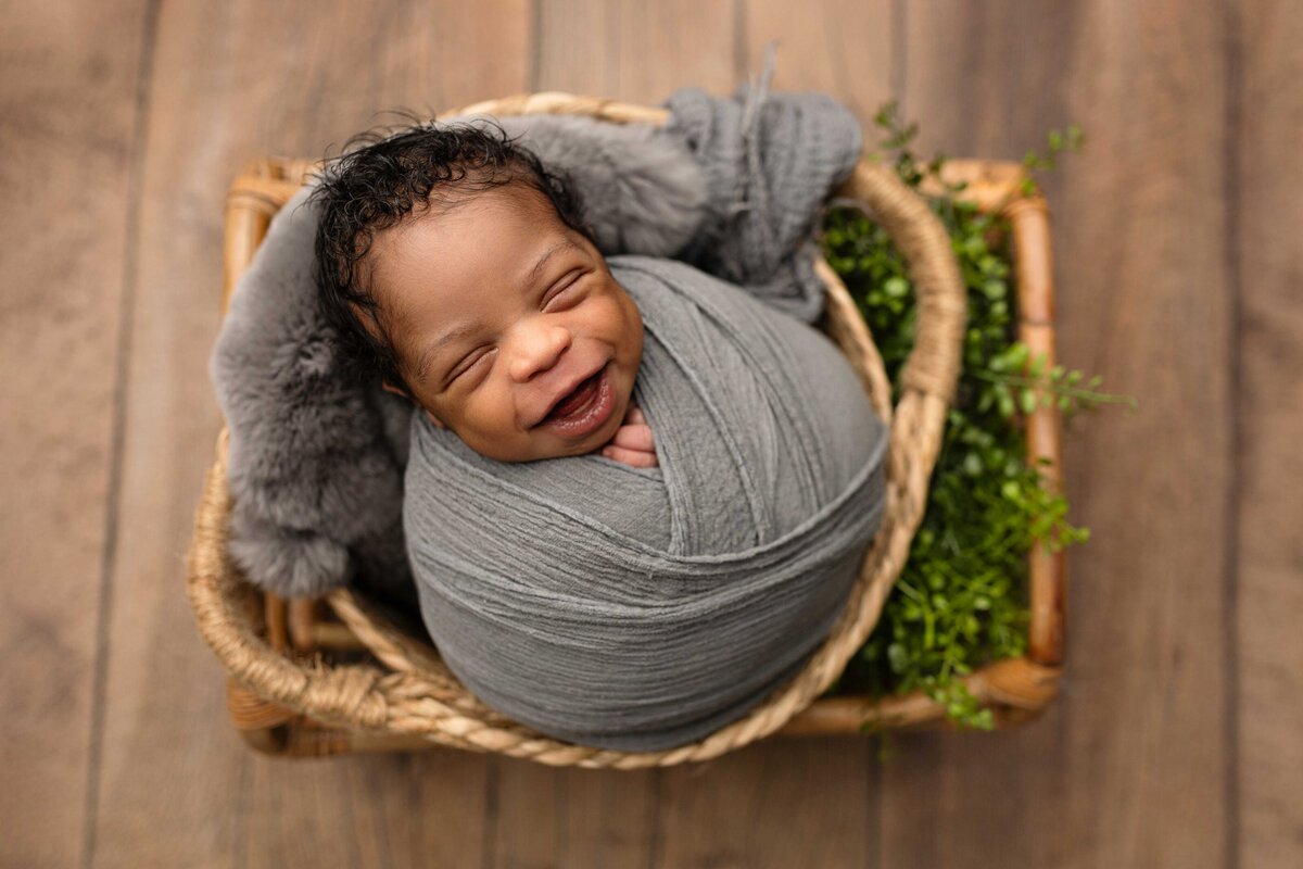 newborn_Sayre-Briele-Photography-LLC_Naya-Onubogu-1