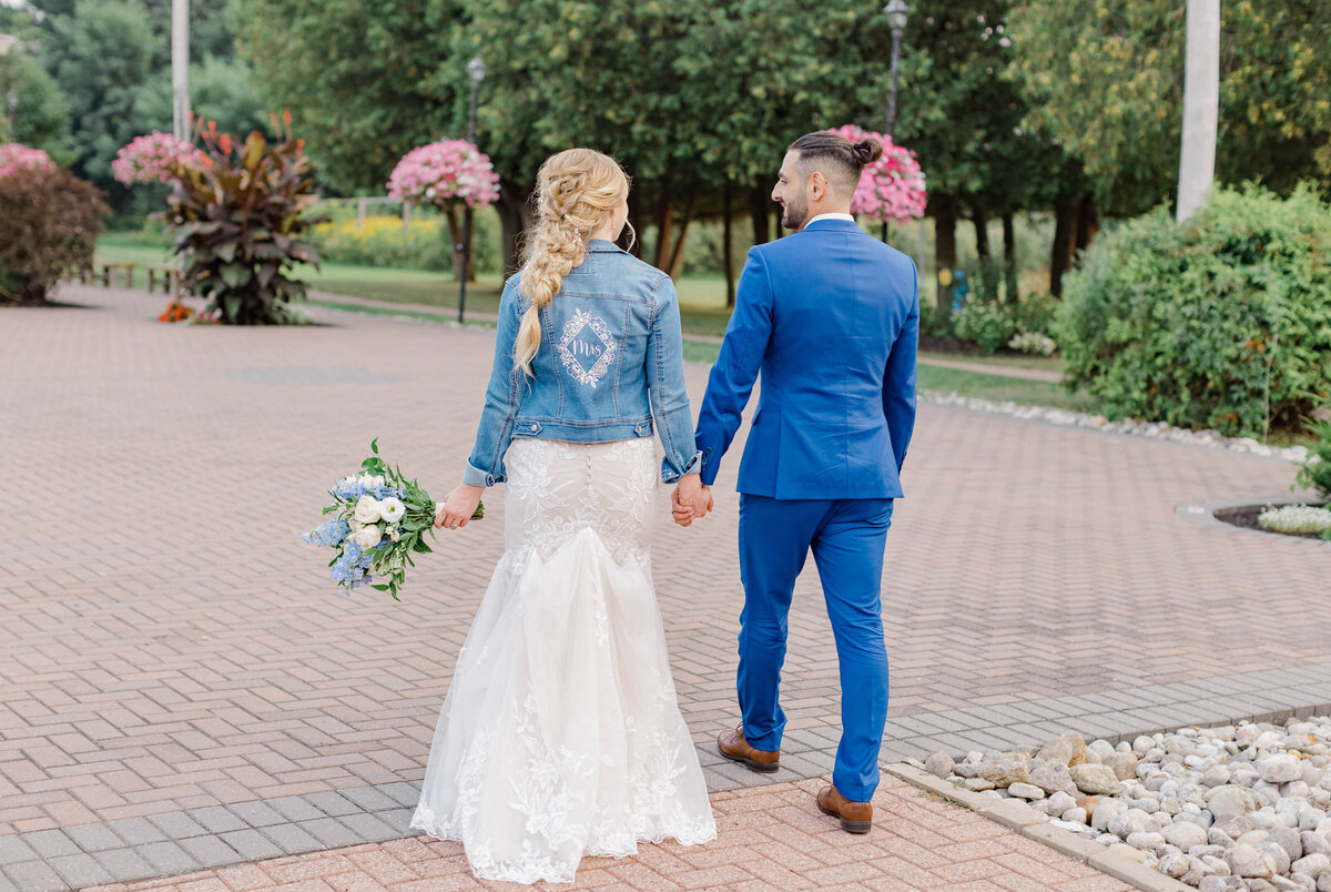 smoke-bomb-orchard-view-wedding-grey-loft-studio-2021-124