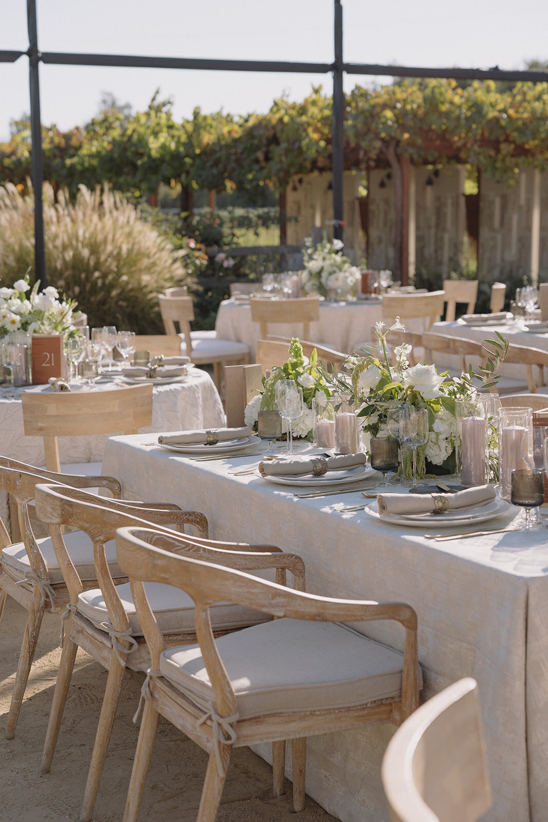 editorial-film-wedding-photographer-based-in-los-angeles-and-new-york-city-wedding-venue-Roblar-Farms-santa-ynez-by-rachel-artime-wedding-photography-0910