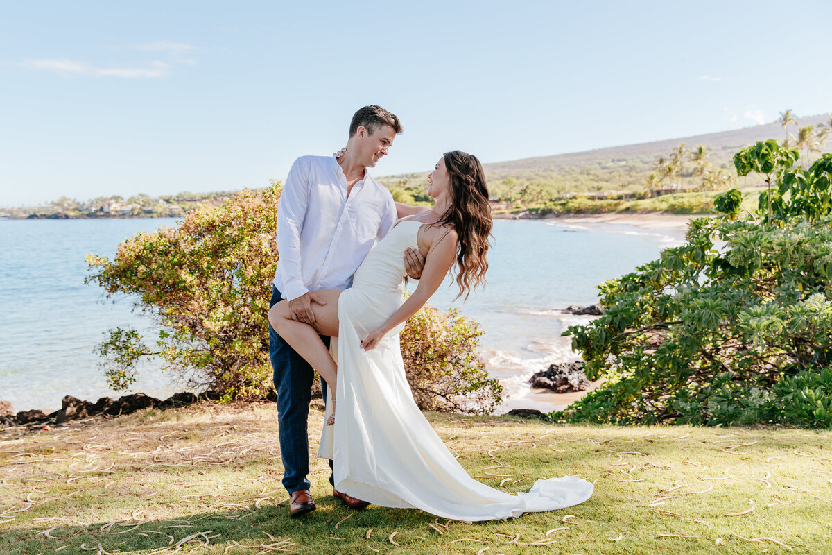 elopement dip in maui 