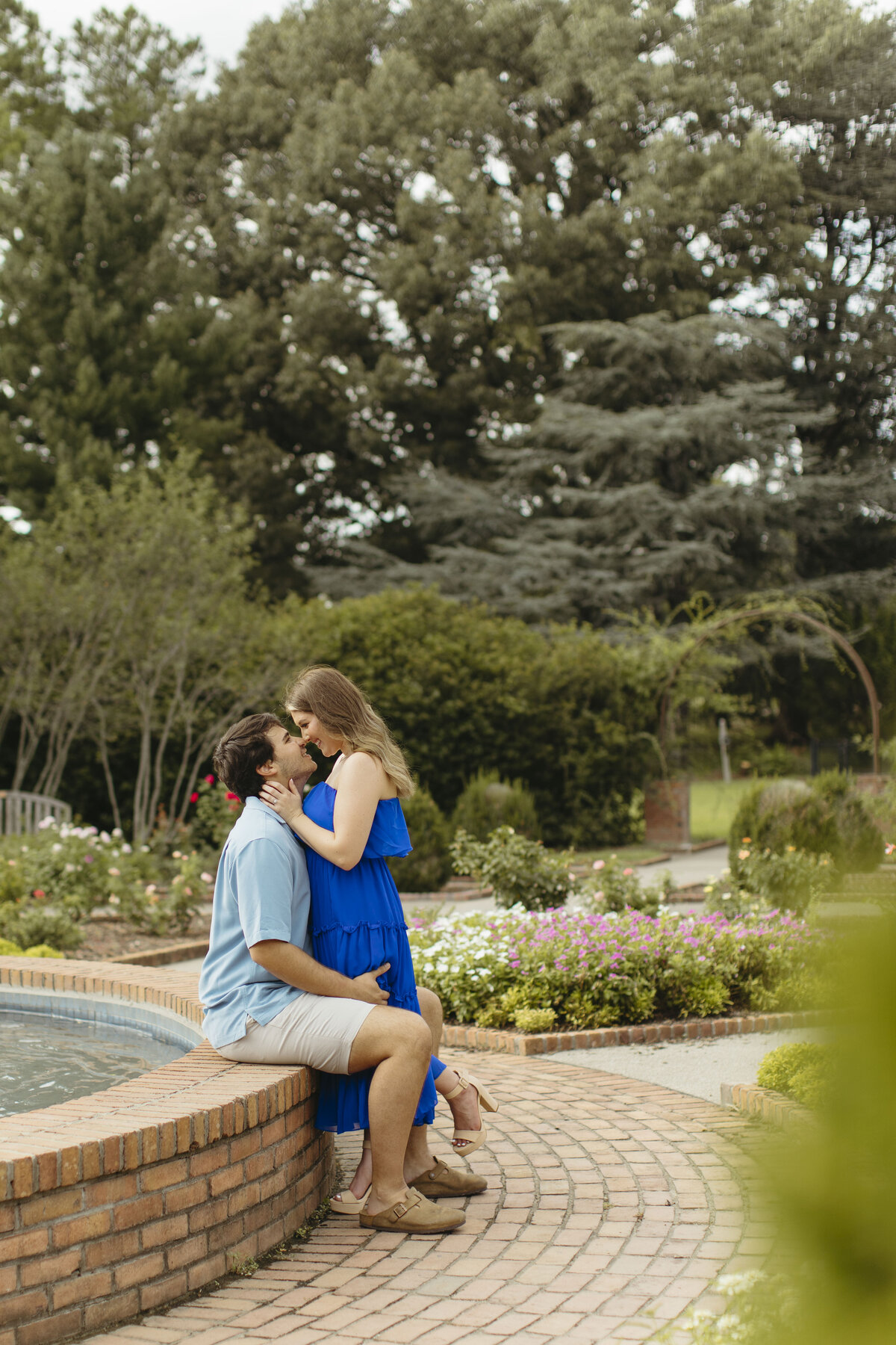 Memphis Botanical Garden - Engagement Photoshoot-18