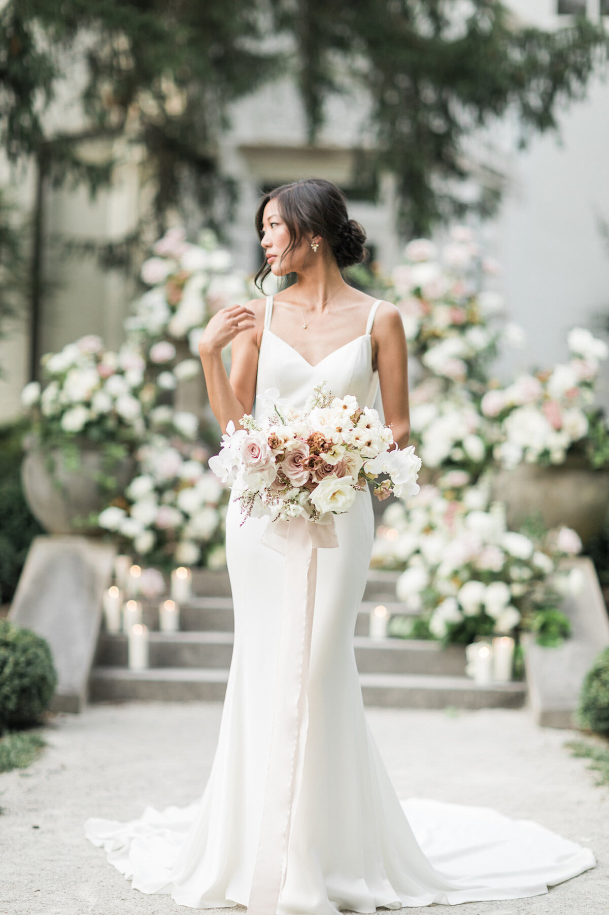 stunning-floral-backdrop-bride-2