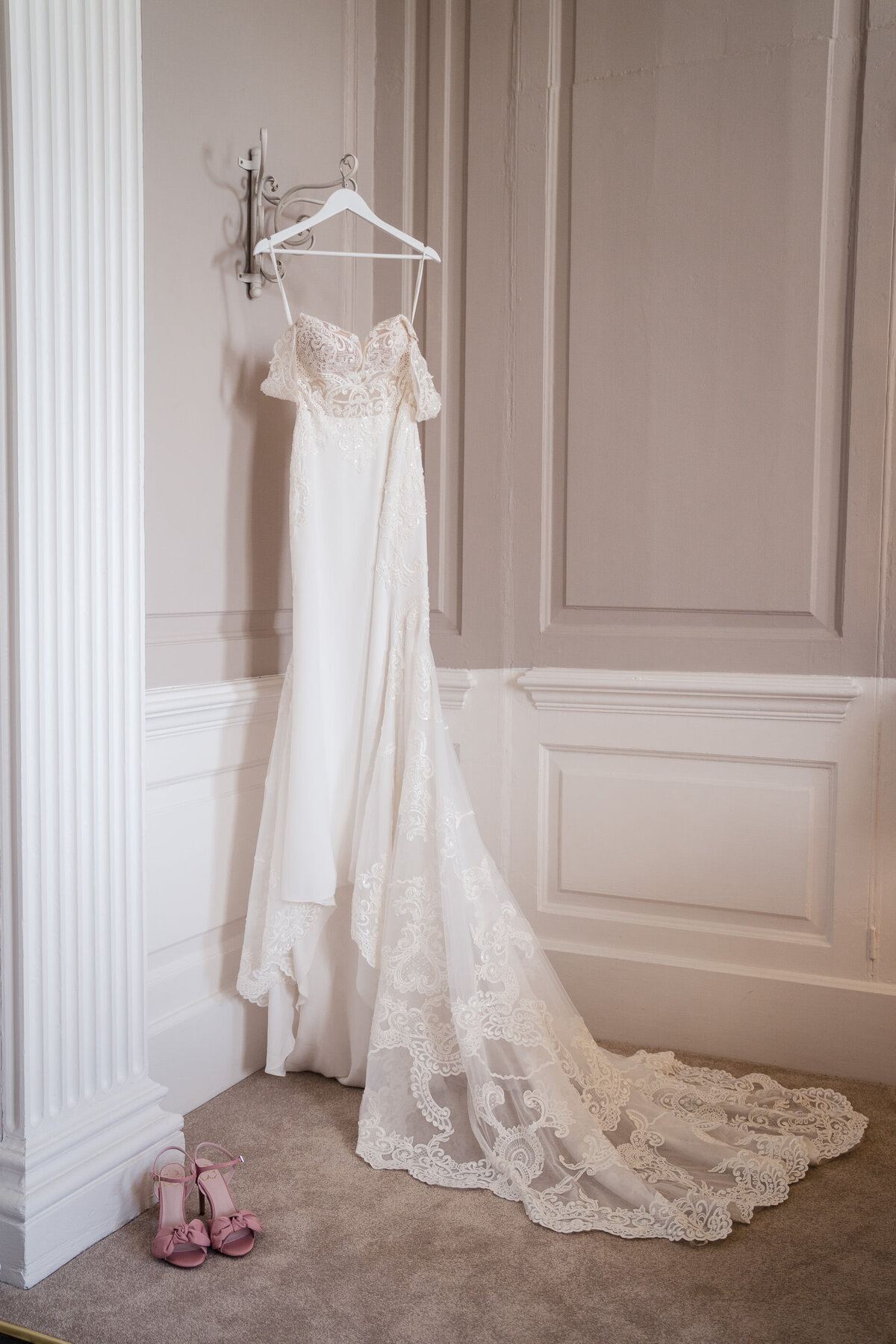 colourful-davenport-house-wedding-photography-013