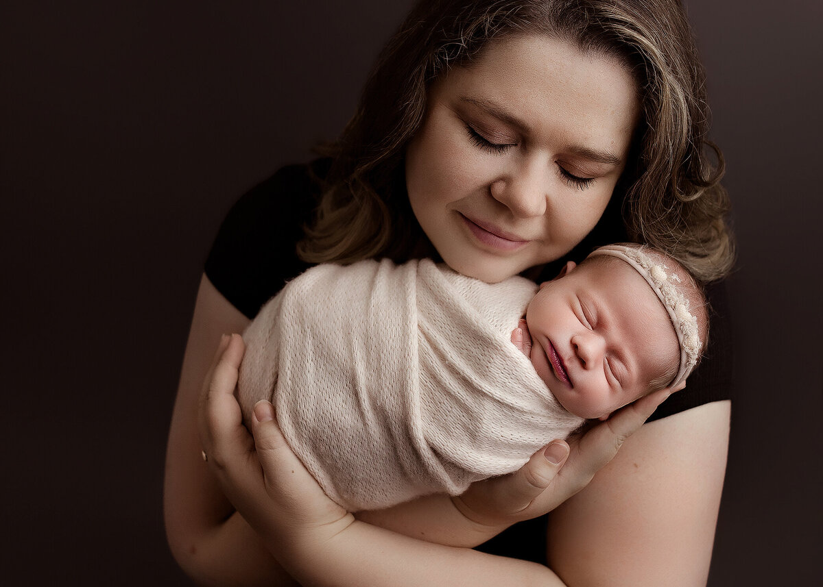 Edmonton Newborn Photography_Kelsie Kelly Photographer new 2024 (6)