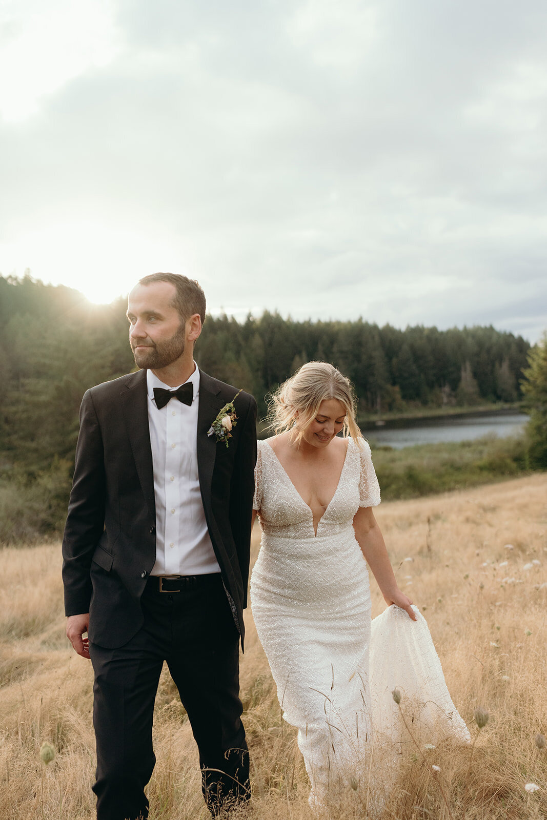 sunset-wedding-portraits-bullock-lake-farm-thegodards