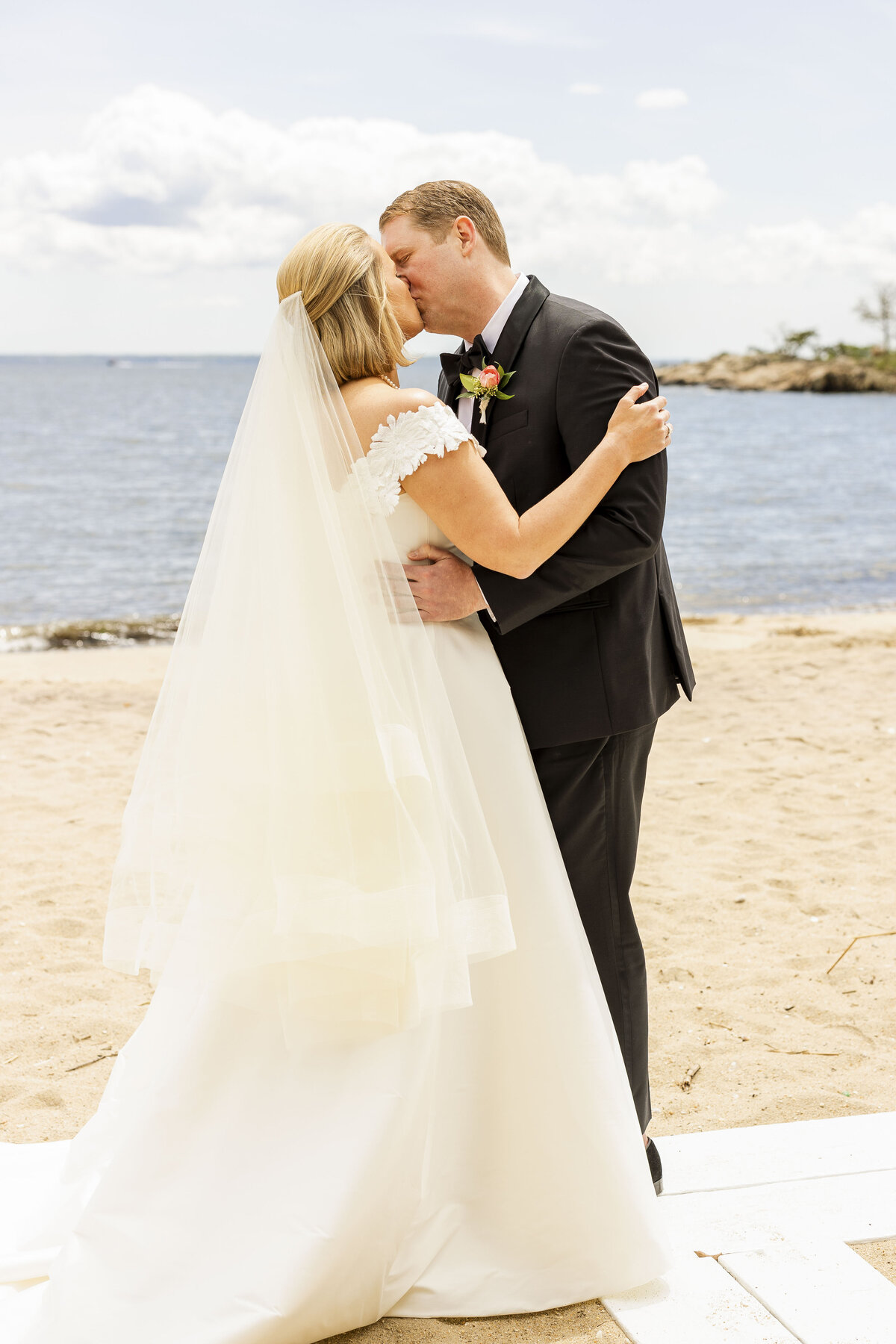 Ashley Mac Photographs - East Coast Wedding Photographer - Jersey - New York - Connecticut - Shore Club Spring Wedding with Pops of Color -16