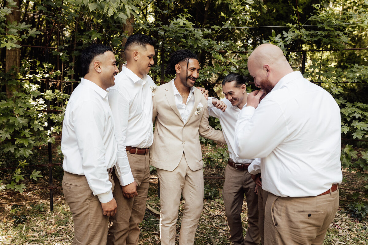 SNEAK PEEKS-3286