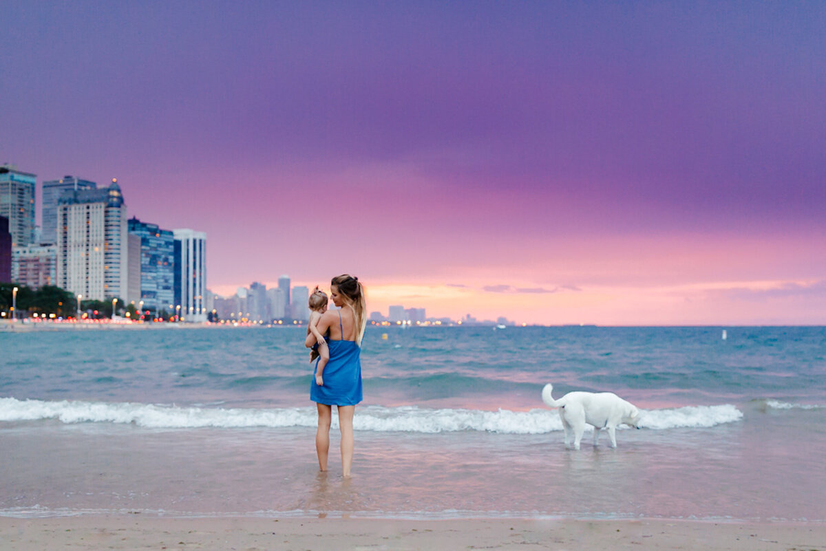 chicago-beach-sunset-family-photography
