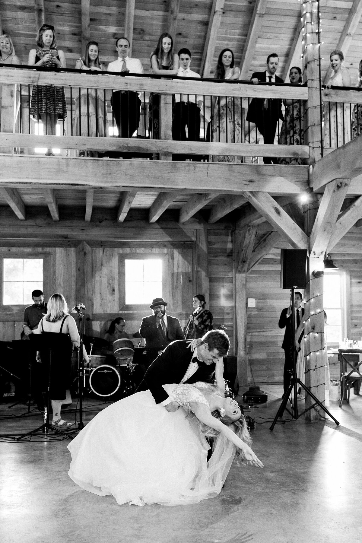 the-oak-barn-at-loyalty-virginia-wedding-photographer_0085