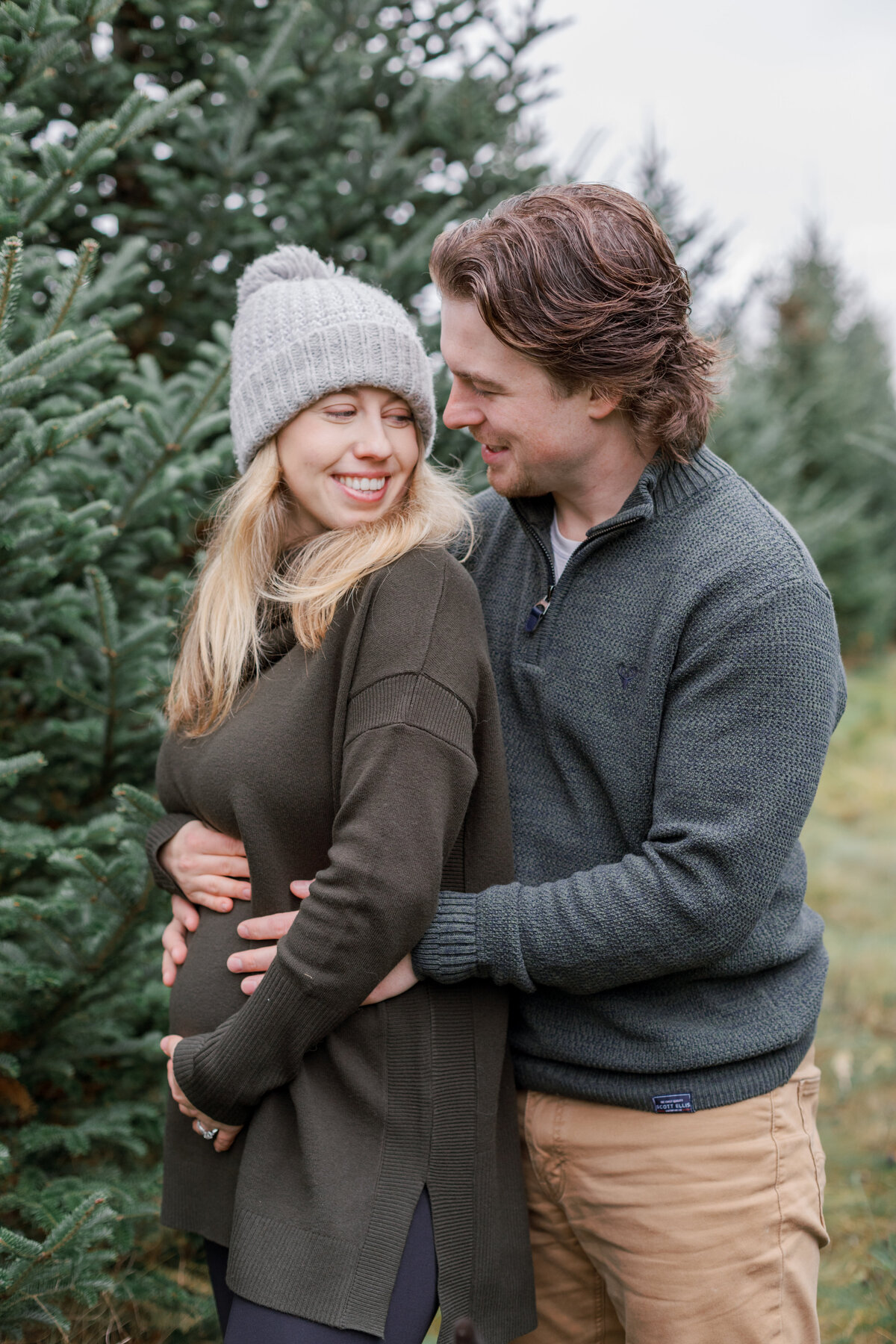 Emilia & Connor Maternity Tree Farm Minis - 66