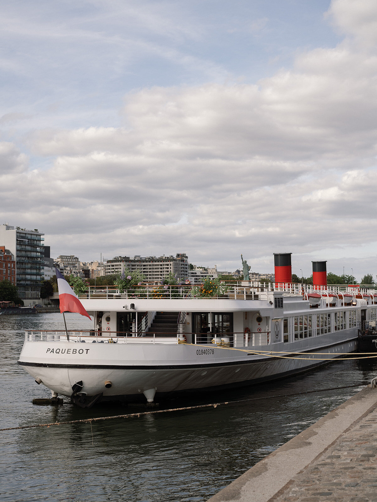 Jennifer Fox Weddings American wedding planning & design agency in Paris, crafting luxury weddings at The Peninsula Paris, a luxury hotel in Paris  Jenny Quicksall Photography_A+S Welcome Party-27
