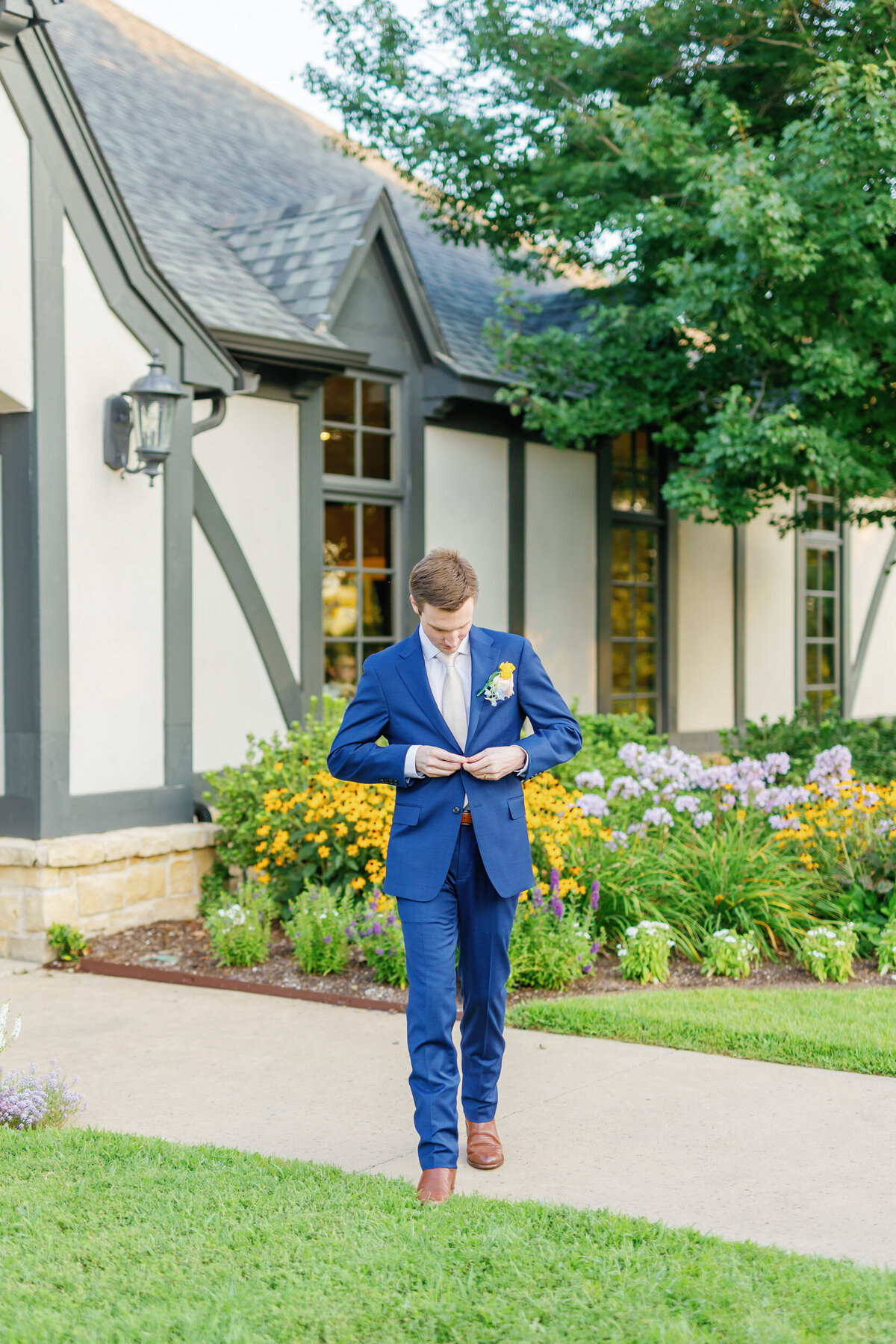 Summer Color Bella Donna Wedding - Tulsa Wedding Photographer-21